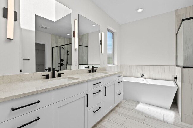 Building Photo - 4bd/2.75ba Seattle Home