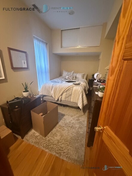 Building Photo - 1458 N Bosworth Ave