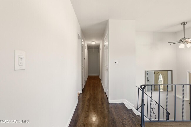 Building Photo - 701 Beach Ave