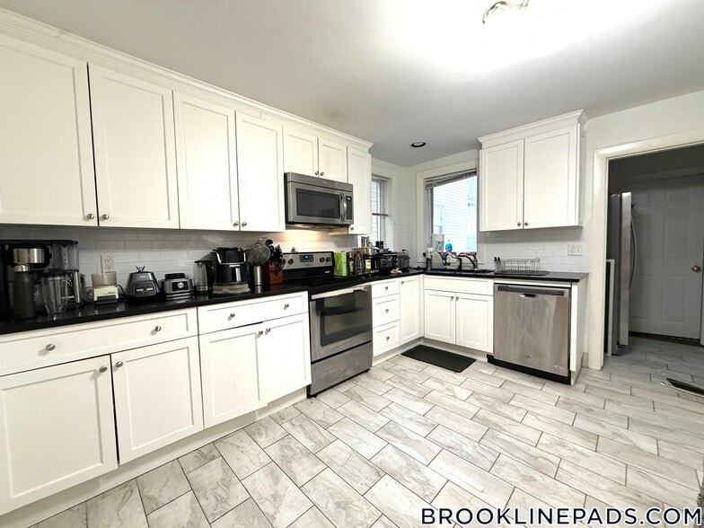 Building Photo - 39 St Paul St