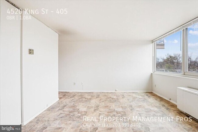 Building Photo - 4520 King St