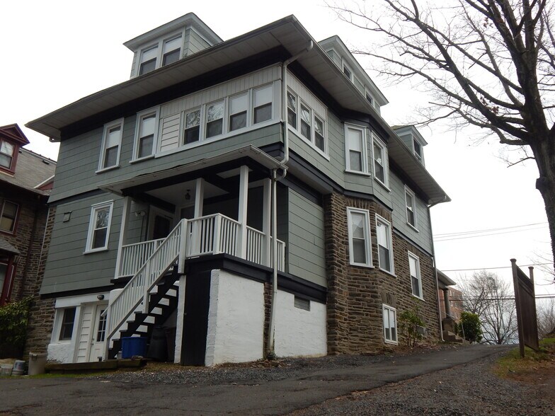 Building Photo - 215 Washington Ln