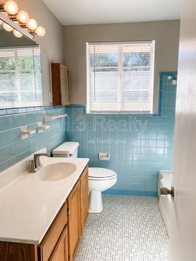 Building Photo - 2762 Biltmore Ave