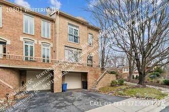 Building Photo - Light filled 2Bd/3.5Bth+Loft end unit TH w...