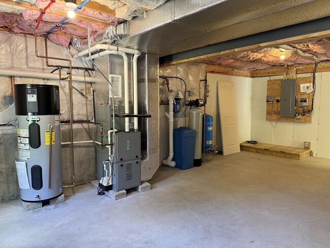 Building Photo - 55 Wenham Rd