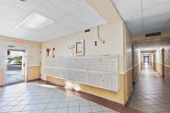 Building Photo - 5665 W 20th Ave