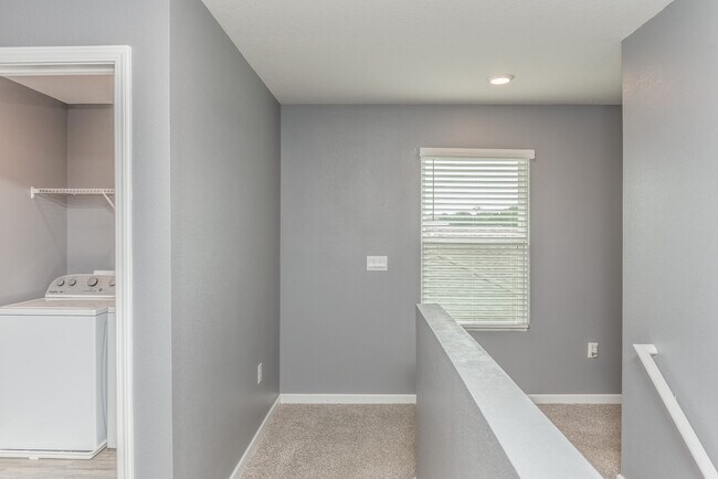 Building Photo - 5720 Blackhorse Cir