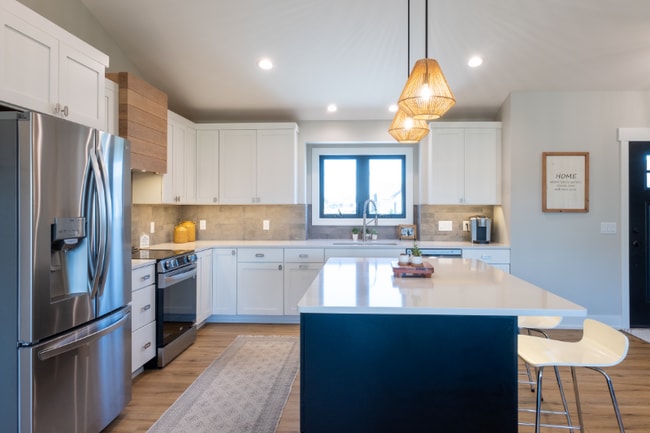 Building Photo - 7269 Yellowstone Dr