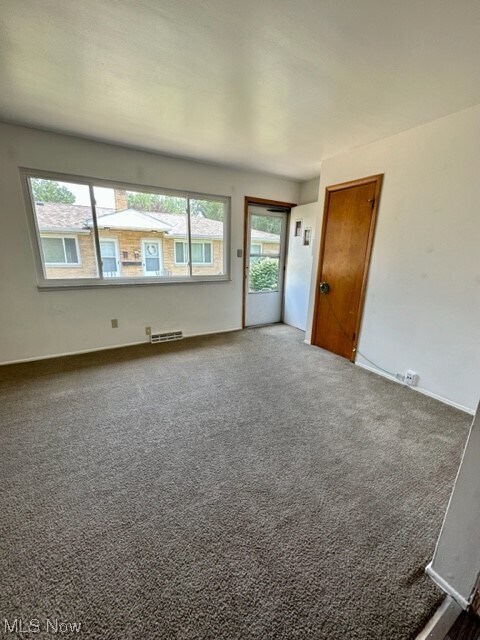 Building Photo - 1690 Liberty Dr