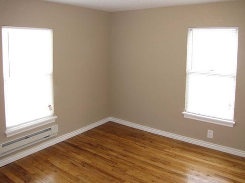 Building Photo - 2 BEDROOM, 1 BATHROOM SINGLE FAMILY HOME C...