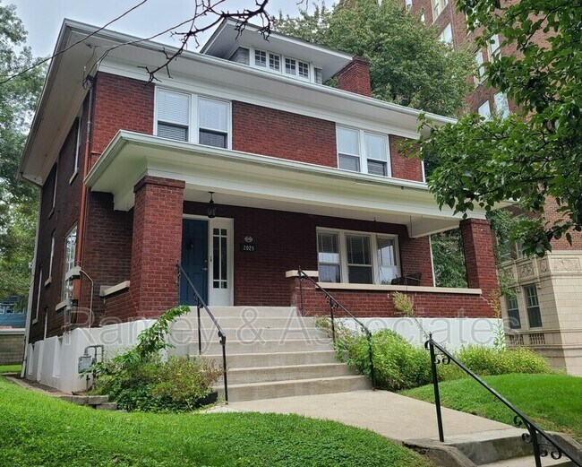 Primary Photo - 2029 Baringer Ave