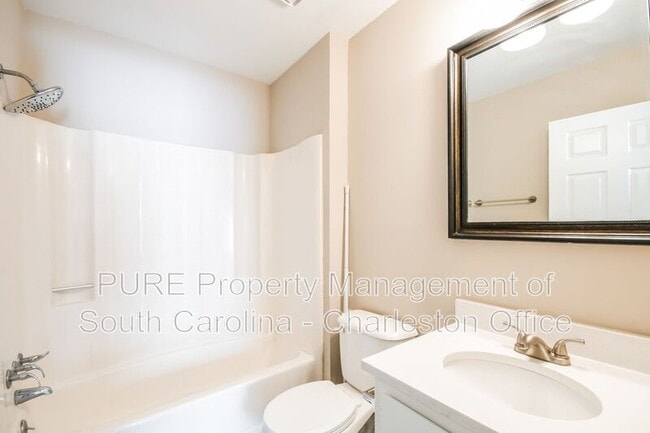 Building Photo - 9604 Blue Jay Ct