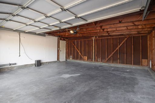 Building Photo - San Diego New Years Special Two Weeks FREE 3 bed /2 bath Home w Garage, Enclosed Patios, Fireplac...