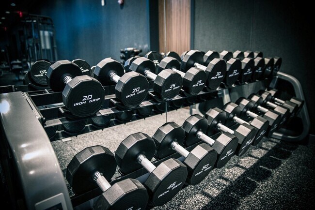 Building Photo - 580 Washington St