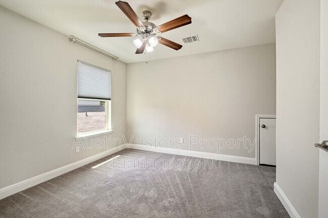 Building Photo - 1050 Kenney Fort Xing