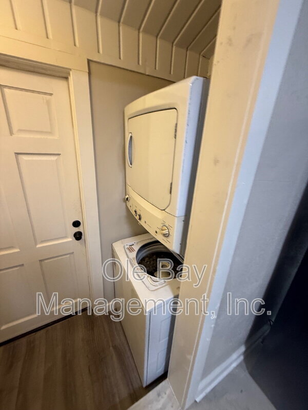 Building Photo - 904 Palmetto St