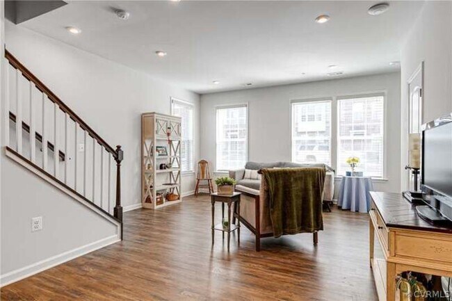 Building Photo - 4642 Wistar Creek Dr