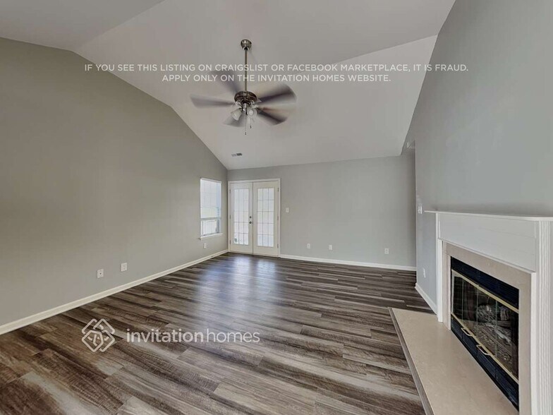 Building Photo - 9821 Stephen Thompson Ln