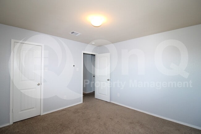 Building Photo - 1115 Quartz Trl