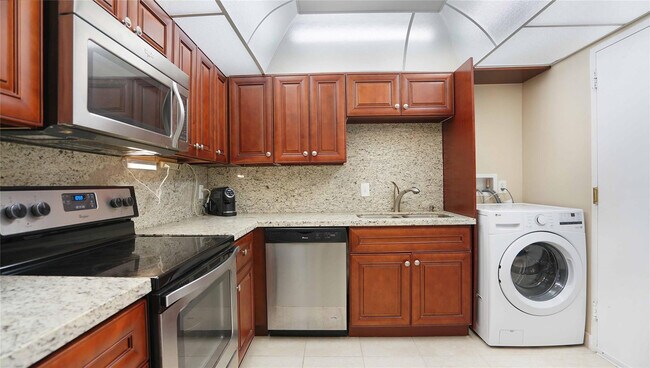 Building Photo - 4100 Galt Ocean Dr