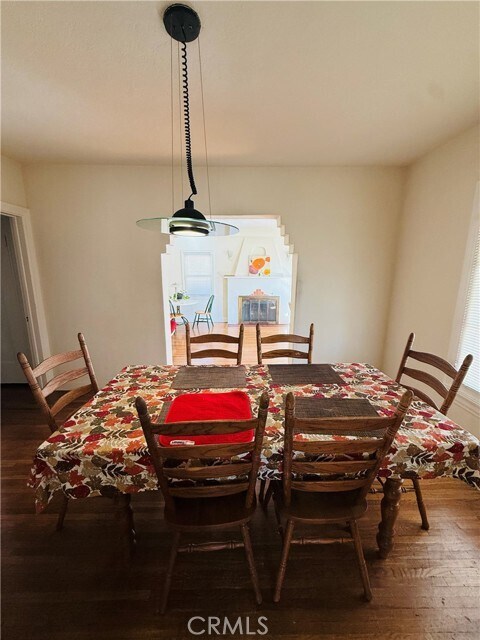 Building Photo - 5717 Alessandro Ave