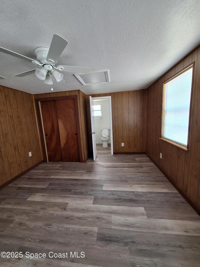 Building Photo - 4065 Coquina Ave