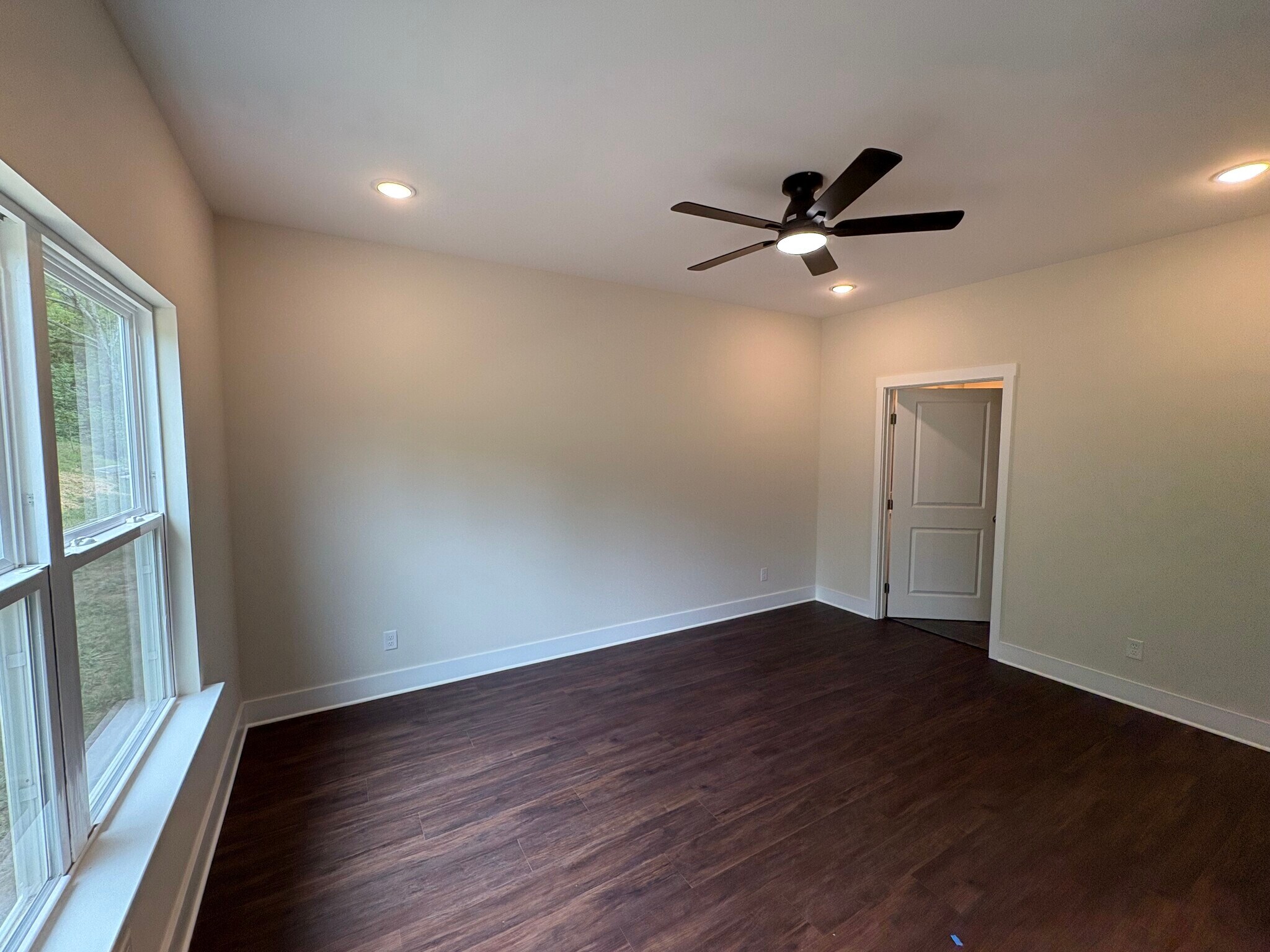 Building Photo - 4691 Heiskell Dr