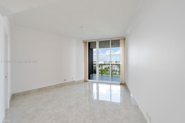 Building Photo - 2 br, 3 bath Condo - 3200 N Ocean Blvd Apt...