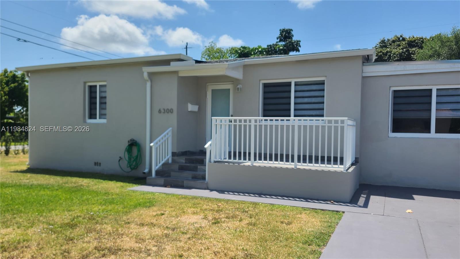 Building Photo - 6300 SW 21st St