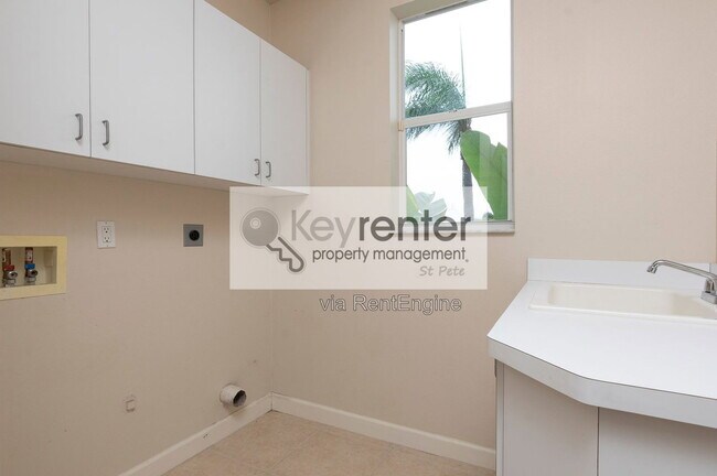 Building Photo - 540 Johns Pass Ave