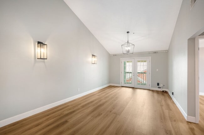 Building Photo - Spacious 2BR/2BA third floor South Tampa c...