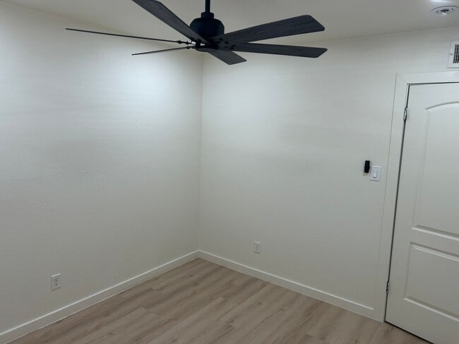 Building Photo - Move in Special!!  $500 off your first month for a lease signed by August 15, 2026 !!!Single leve...
