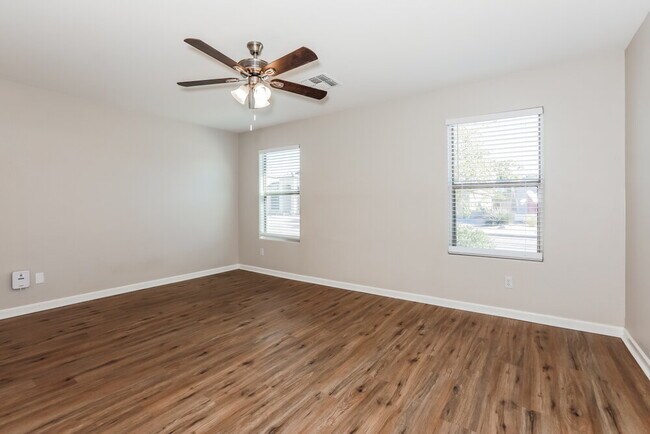 Building Photo - 29420 N Blackfoot Daisy Dr