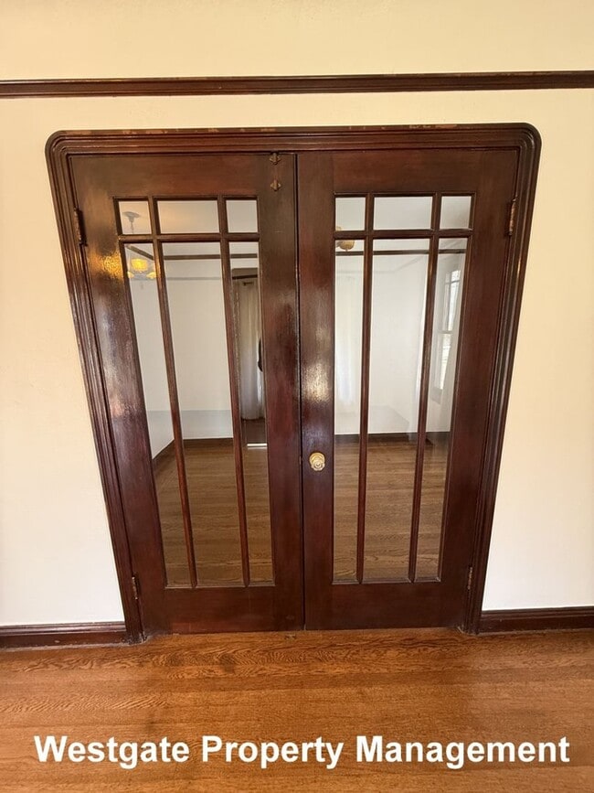 Building Photo - 626 E St