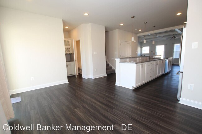 Building Photo - 3 br, 2.5 bath House - 36031 Auburn Way Pl...