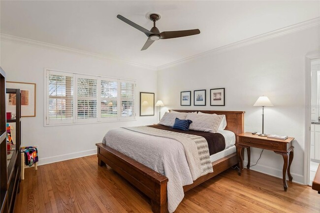 Building Photo - 1222 Lancaster Dr