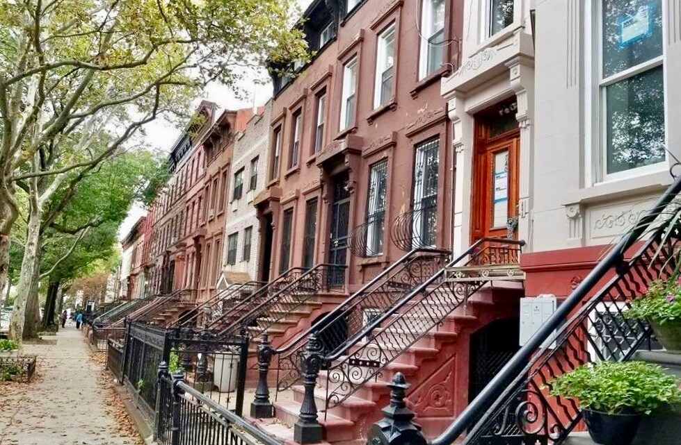 Building Photo - 740 Putnam Ave