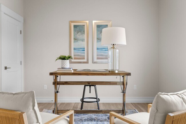 Building Photo - 2213 S Federal Way