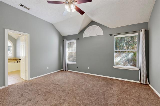 Building Photo - 9700 Wolf Creek Dr