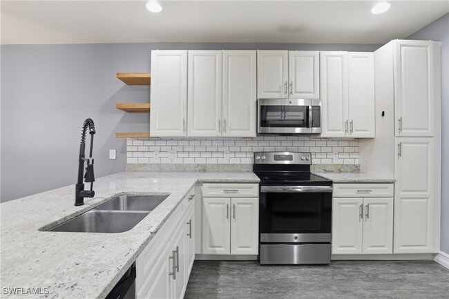 Building Photo - 7894 Bristol Cir