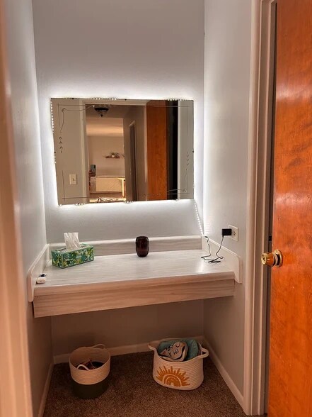 Building Photo - 1301 S Finley Rd