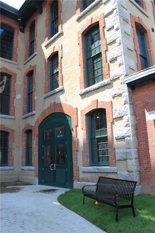 Building Photo - 624 Washington St