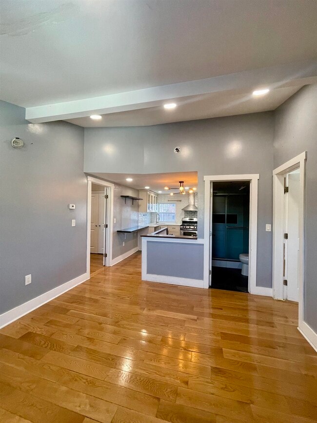 Building Photo - 530-532-532 40th St