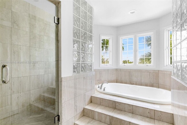 Building Photo - 1415 Sunset Harbour Dr