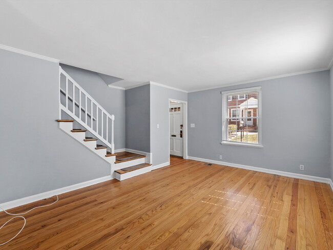 Building Photo - Discover Your Dream Townhome in Fairlingto...