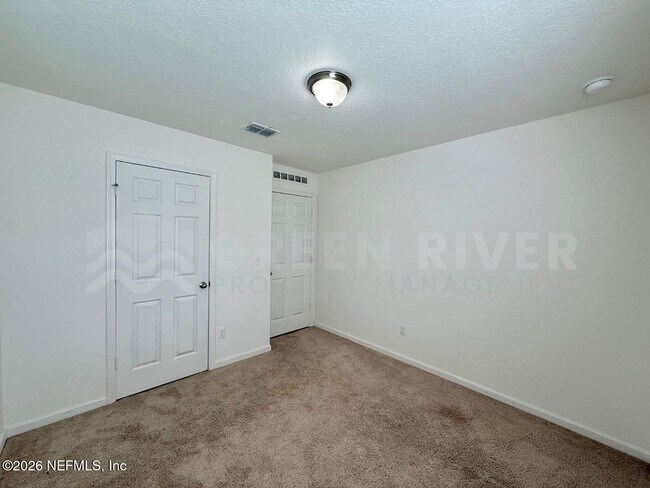 Building Photo - 8704 Lake George Cir W