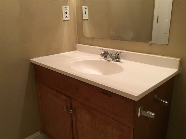 Building Photo - 1667 Vista Lake Cir