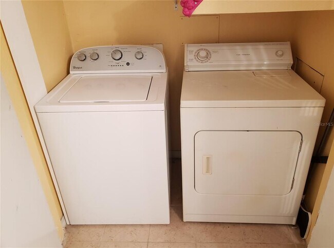 Building Photo - 1910 E Palm Ave