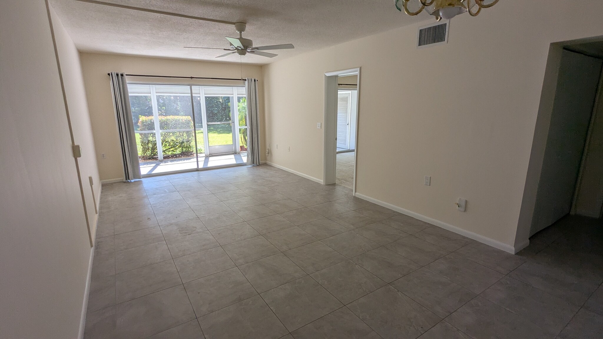 Building Photo - 1900 S Kanner Hwy