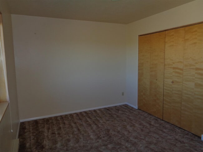 Building Photo - 143 Meadow Lark Ln